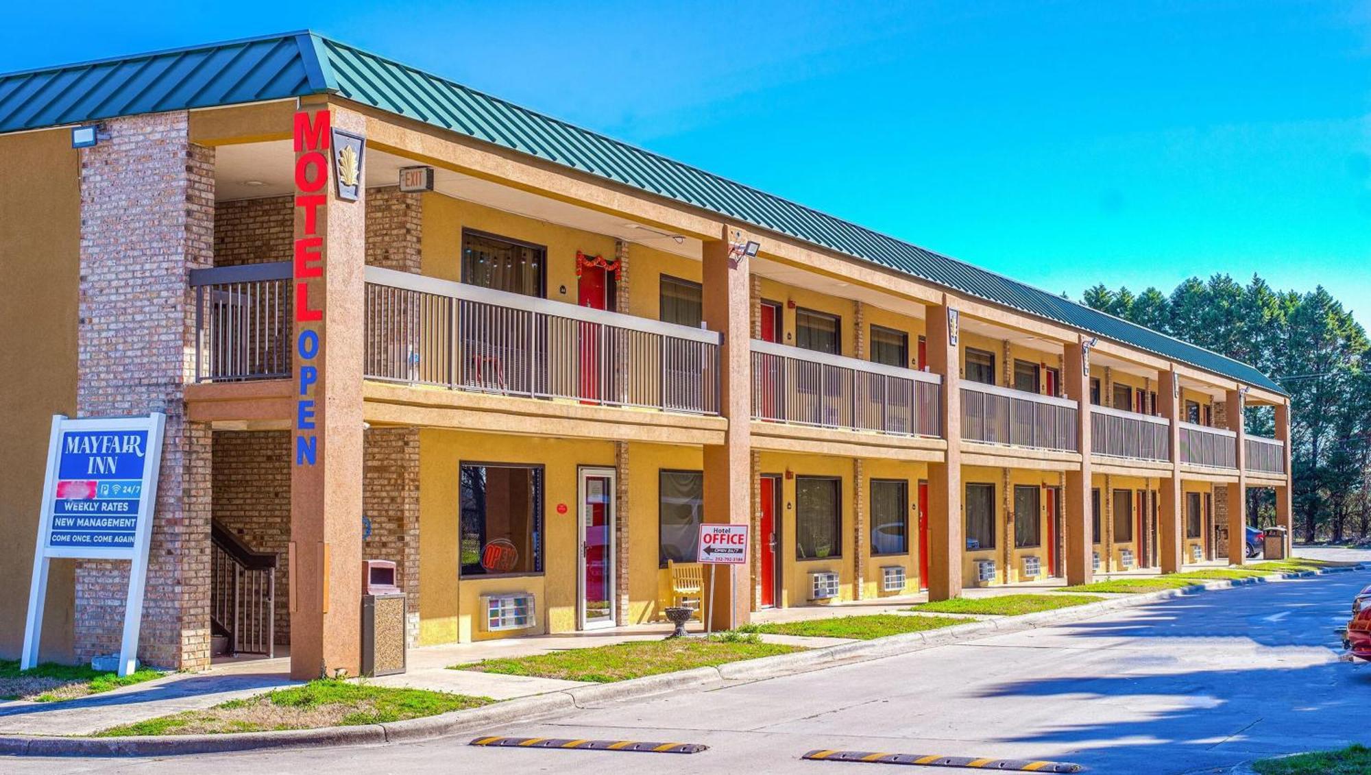 Mayfair Inn Williamston Esterno foto