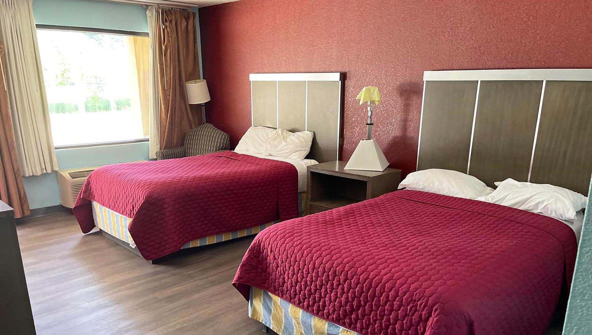 Mayfair Inn Williamston Esterno foto