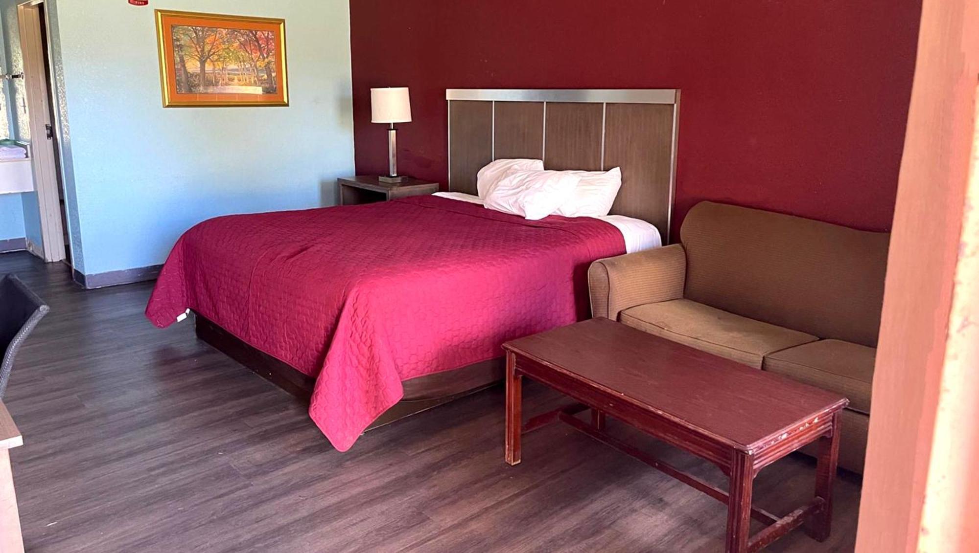 Mayfair Inn Williamston Esterno foto