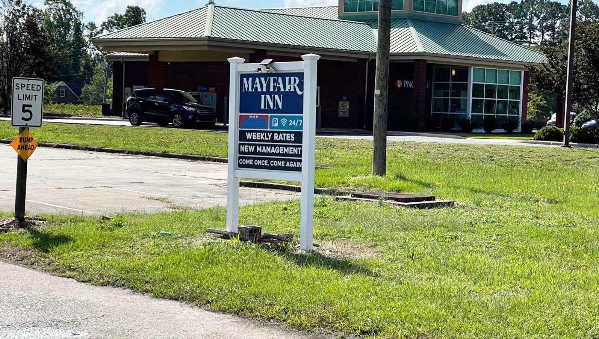 Mayfair Inn Williamston Esterno foto