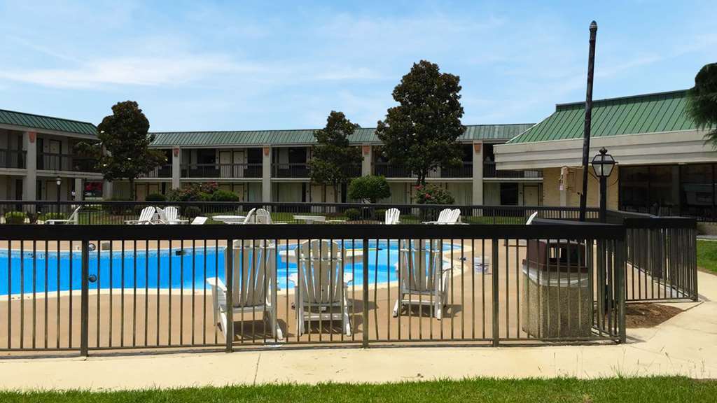 Mayfair Inn Williamston Esterno foto